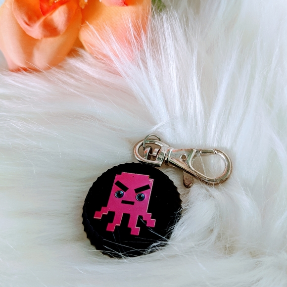 🌈BOGO🌈 Resi Keychain - Pink Video Game Character - Picture 3 of 5